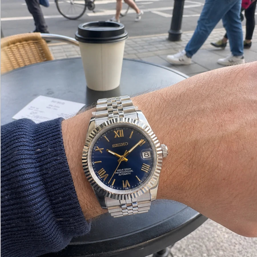 Reglage watch in soft window light